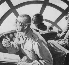 Bill Laurence witnessing the atom bomb explode on Nagasaki